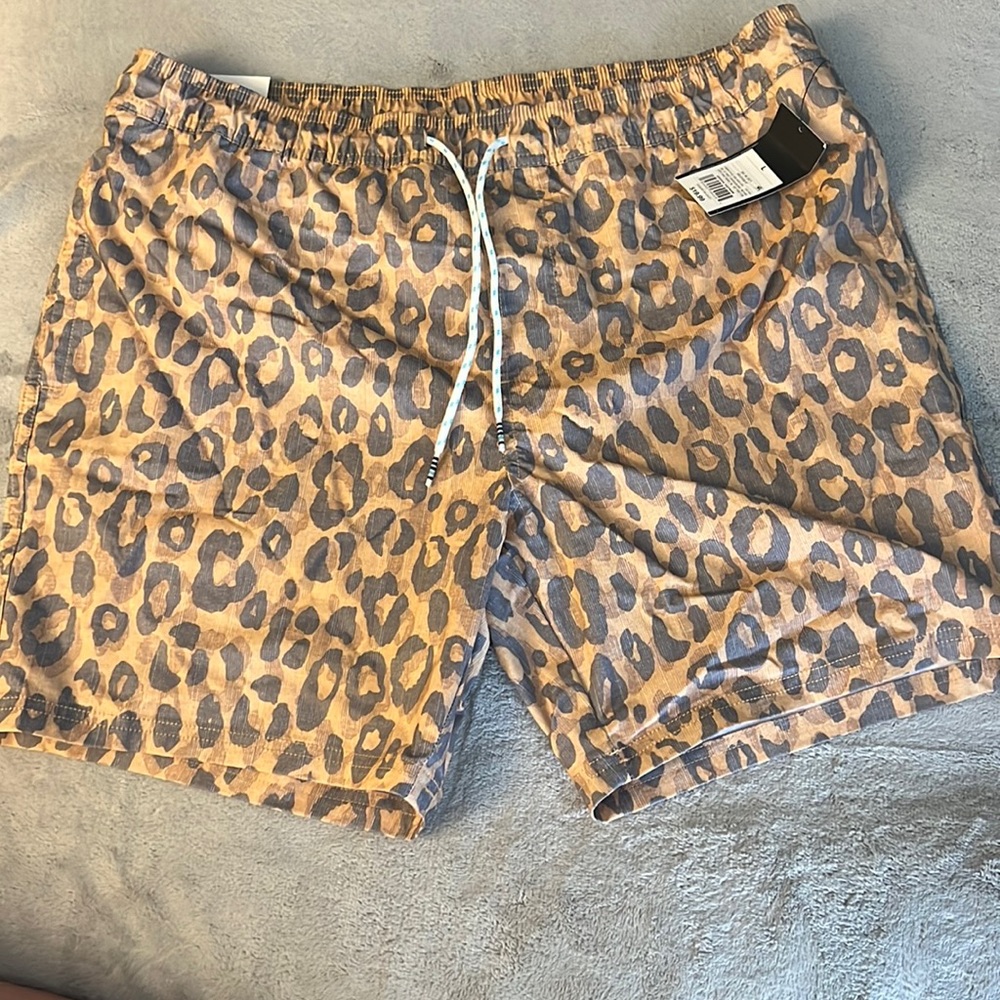 Men’s swim trunks